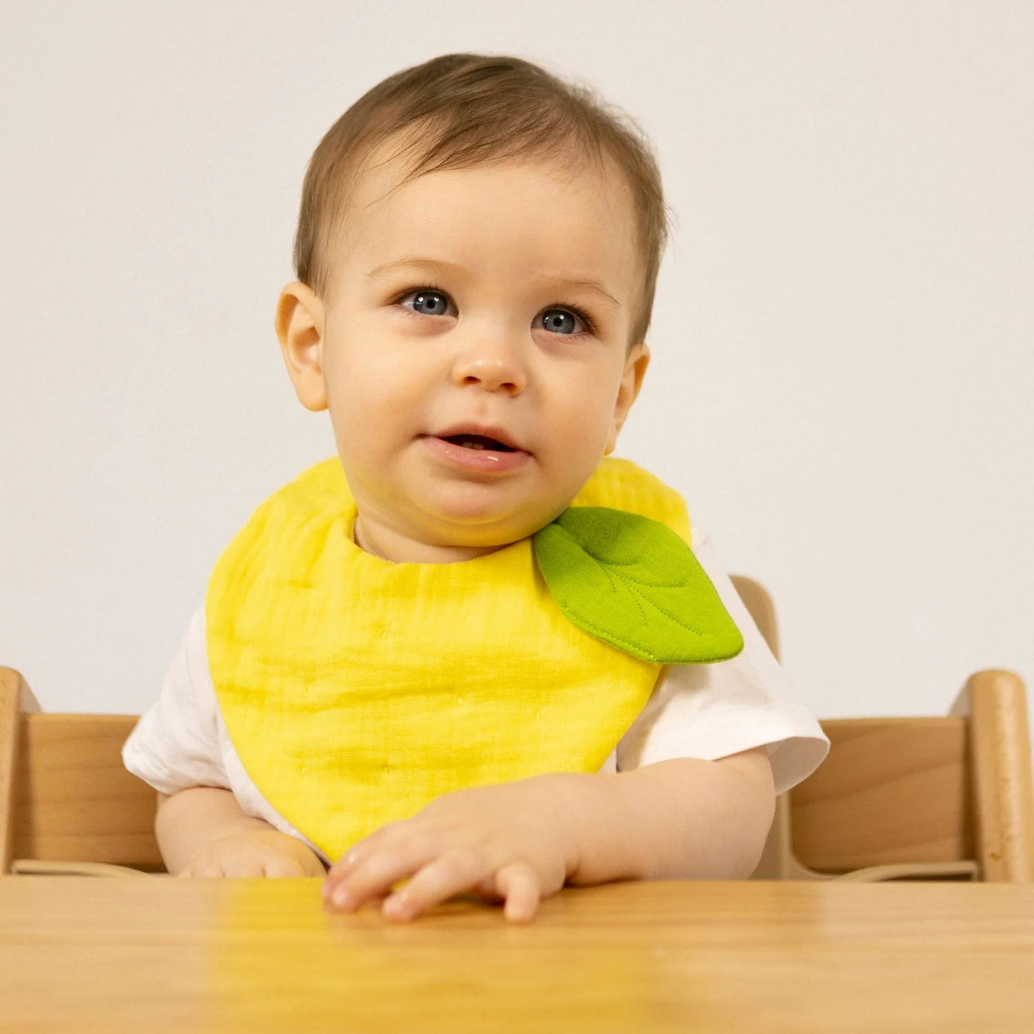 Lou The Lemon Bib - Image 5