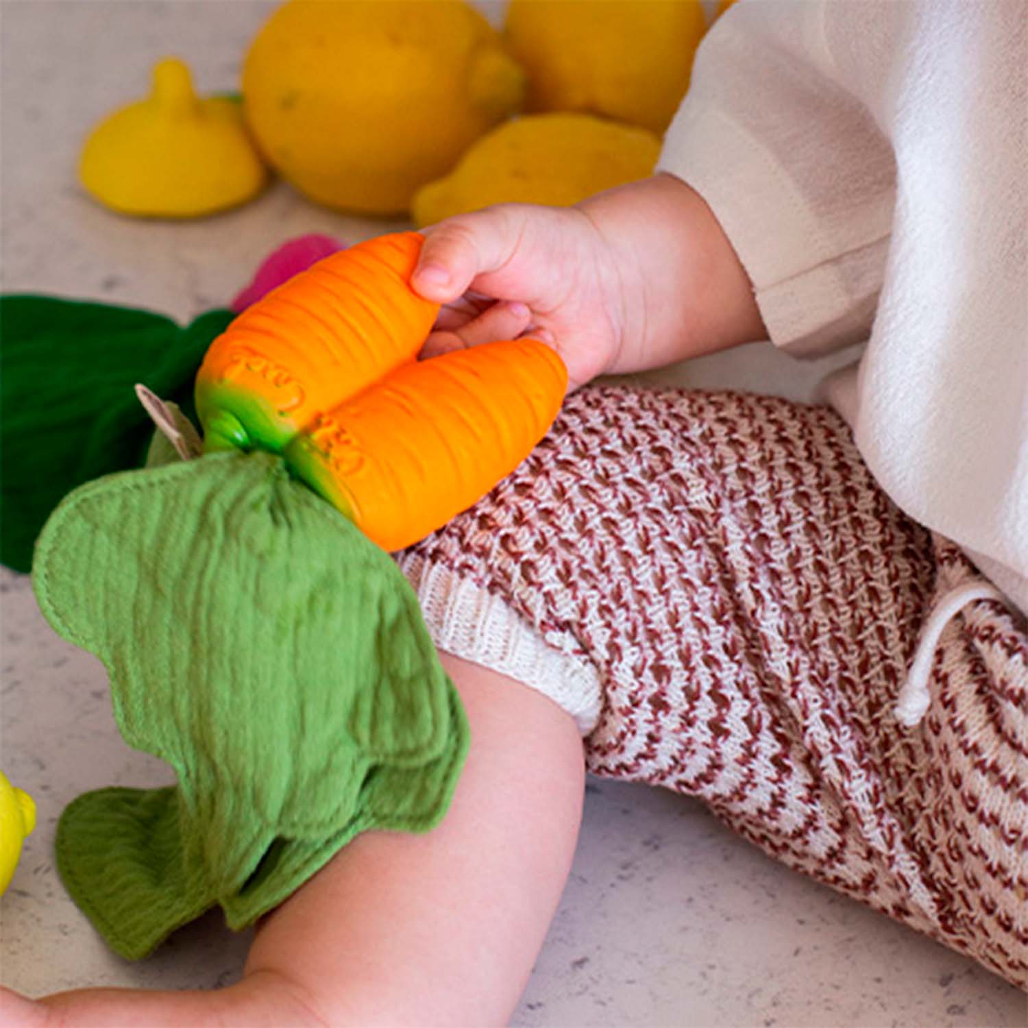 Cathy the Carrot Mini Doudou-Teether - Image 6