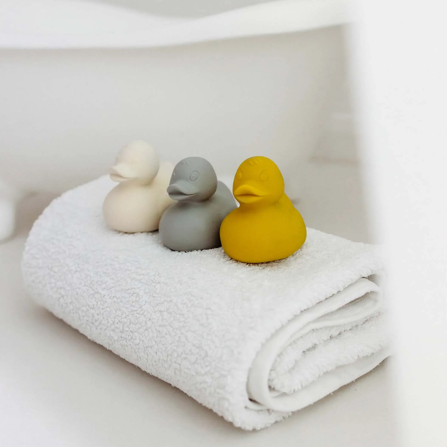 Elvis the Duck Mint Bath Toy - Image 6