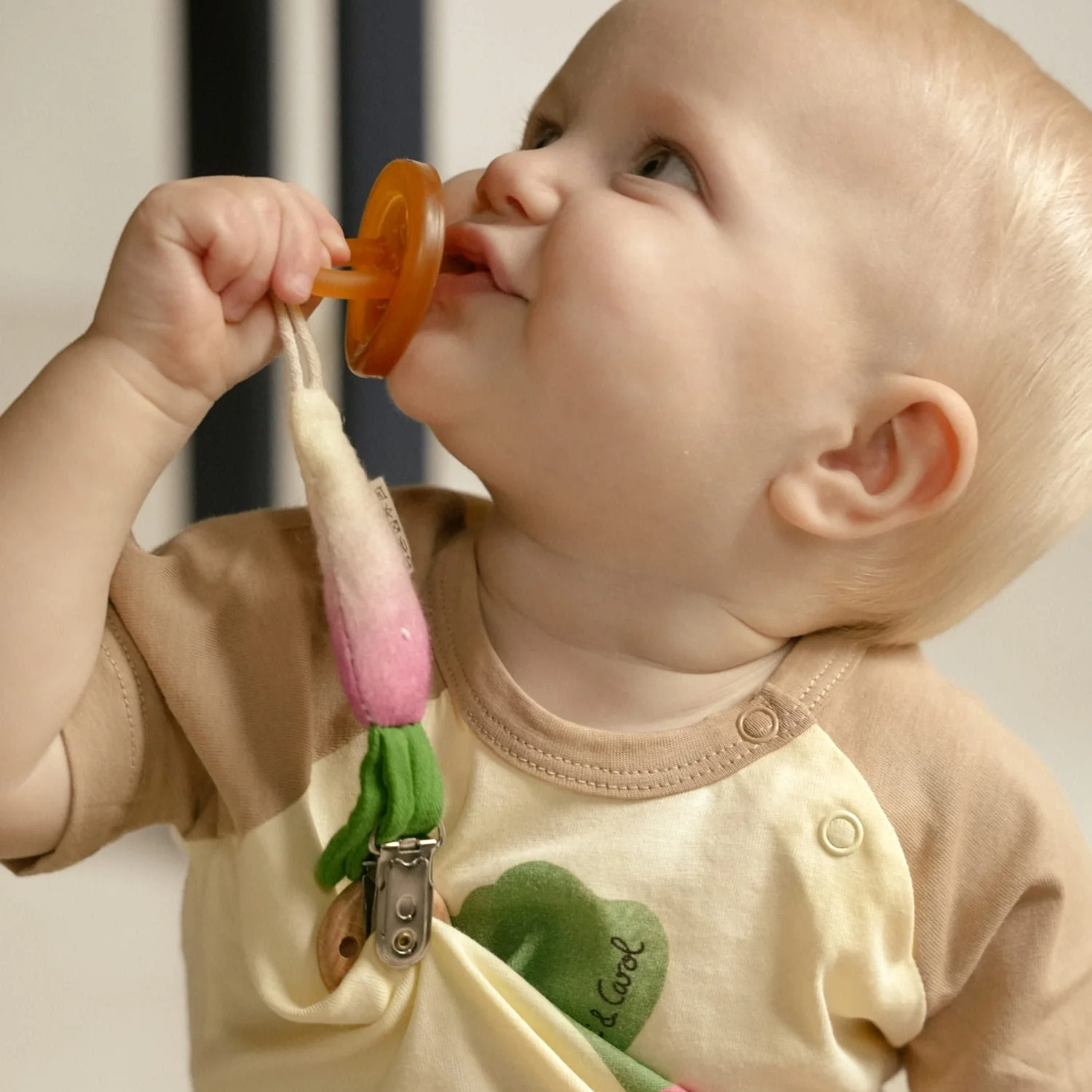 Fresh & Funky Pacifier Clips Set - Image 4
