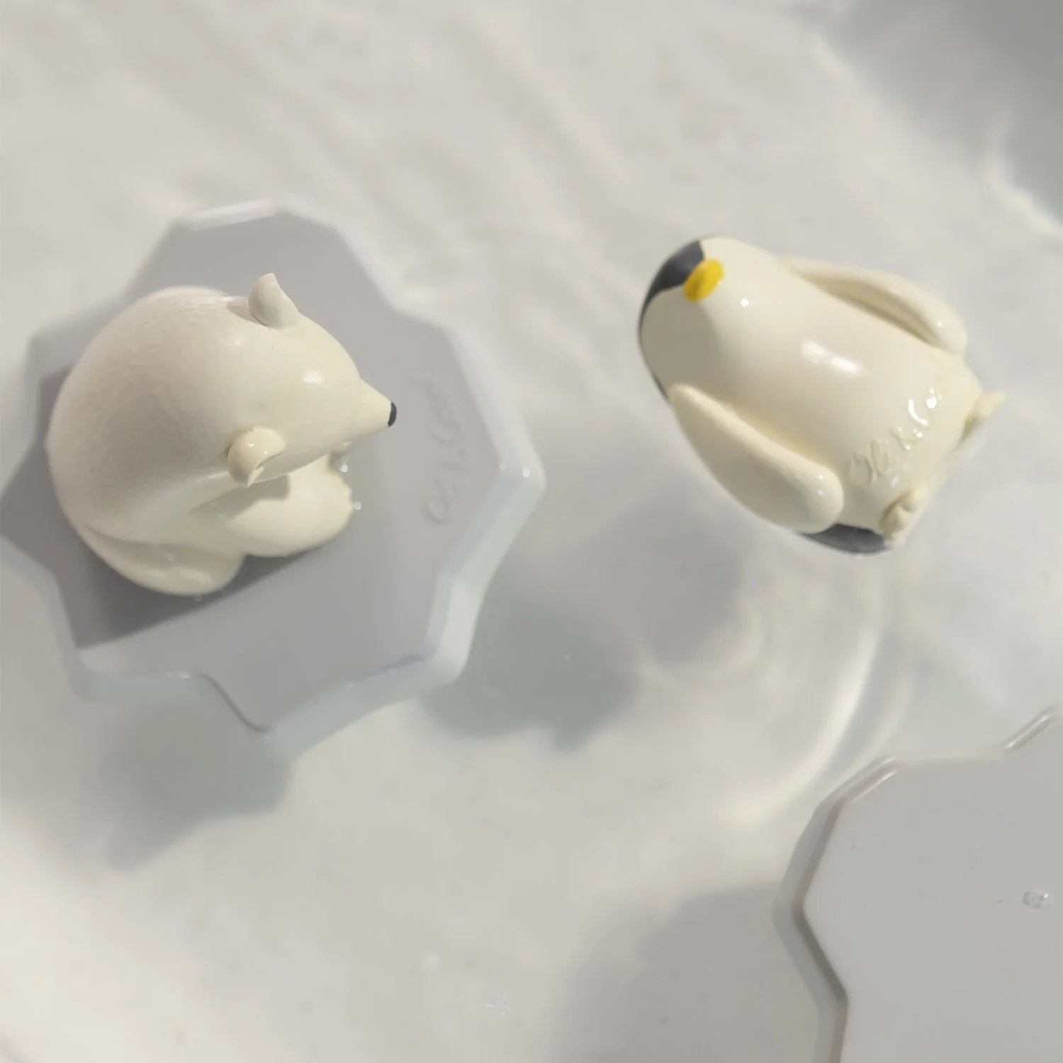Penguin Bath Toy - Image 7