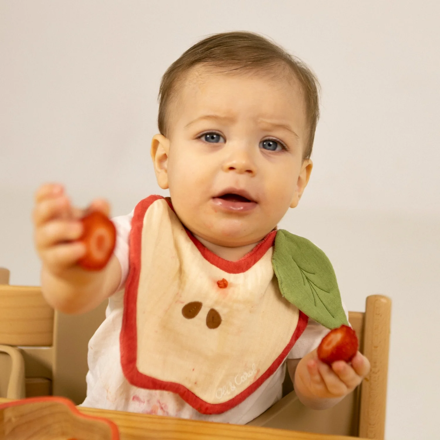 Pepa The Apple Bib - Image 4