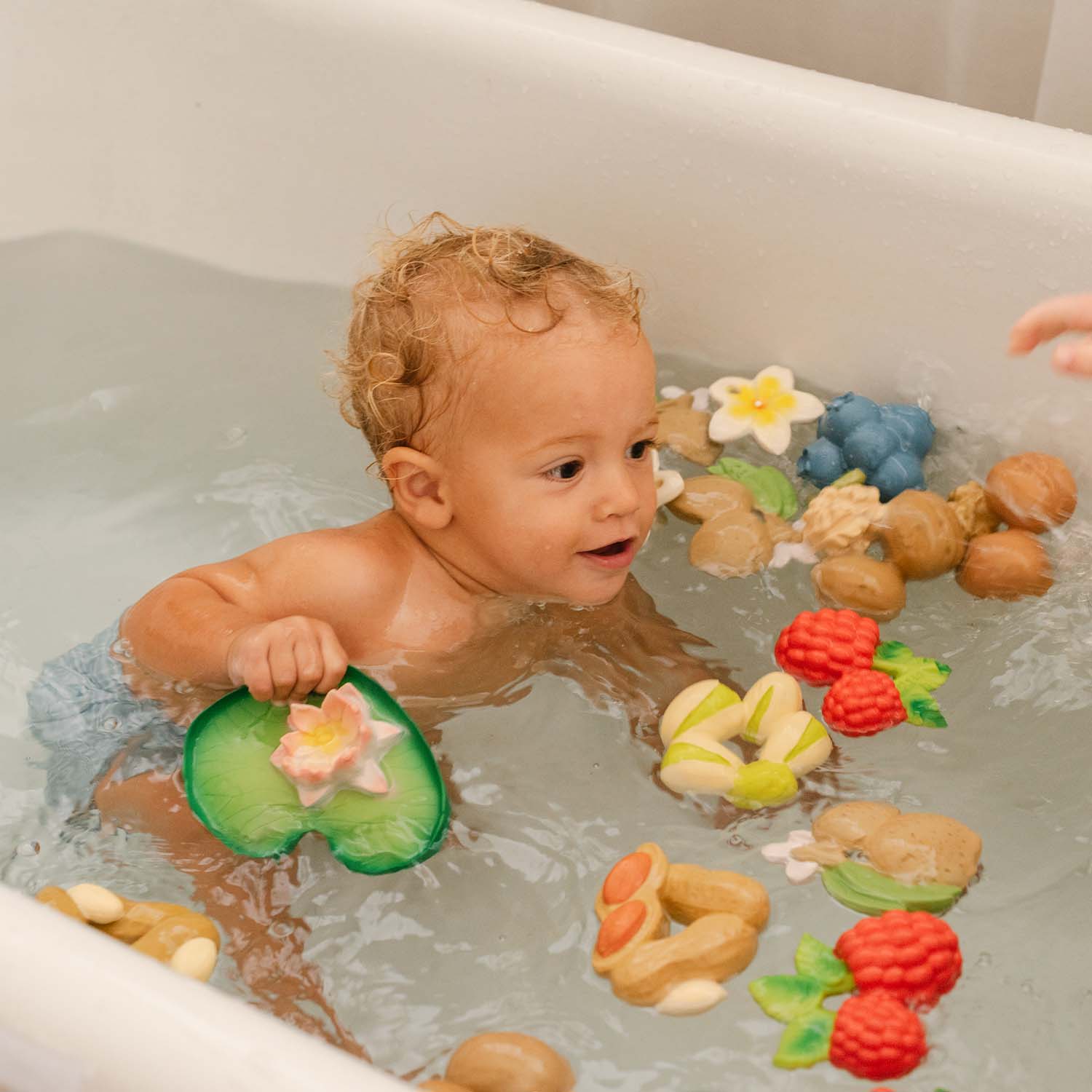 Water Lily Bath Toy - Image 7